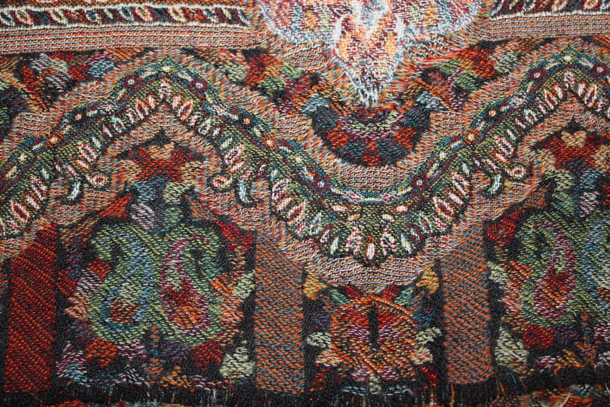 black white wool paisley scarf border
