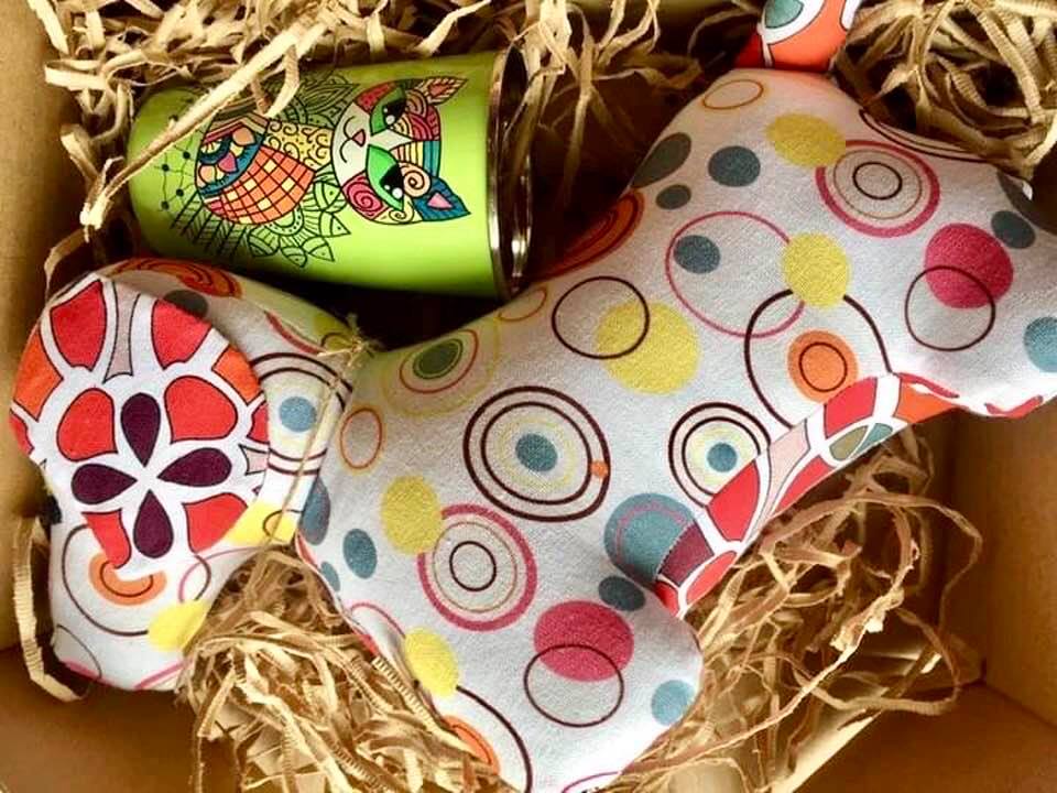 chirstmas gift box eco dog toy pussycat tumbler